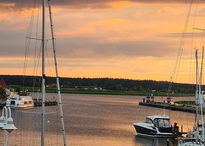 Hafenidyll 46 - Exklusiv Am Yachthafen Mit Zwei Baedern - Traumhafte Sonnenuntergaenge Inklusive * Karlshagen